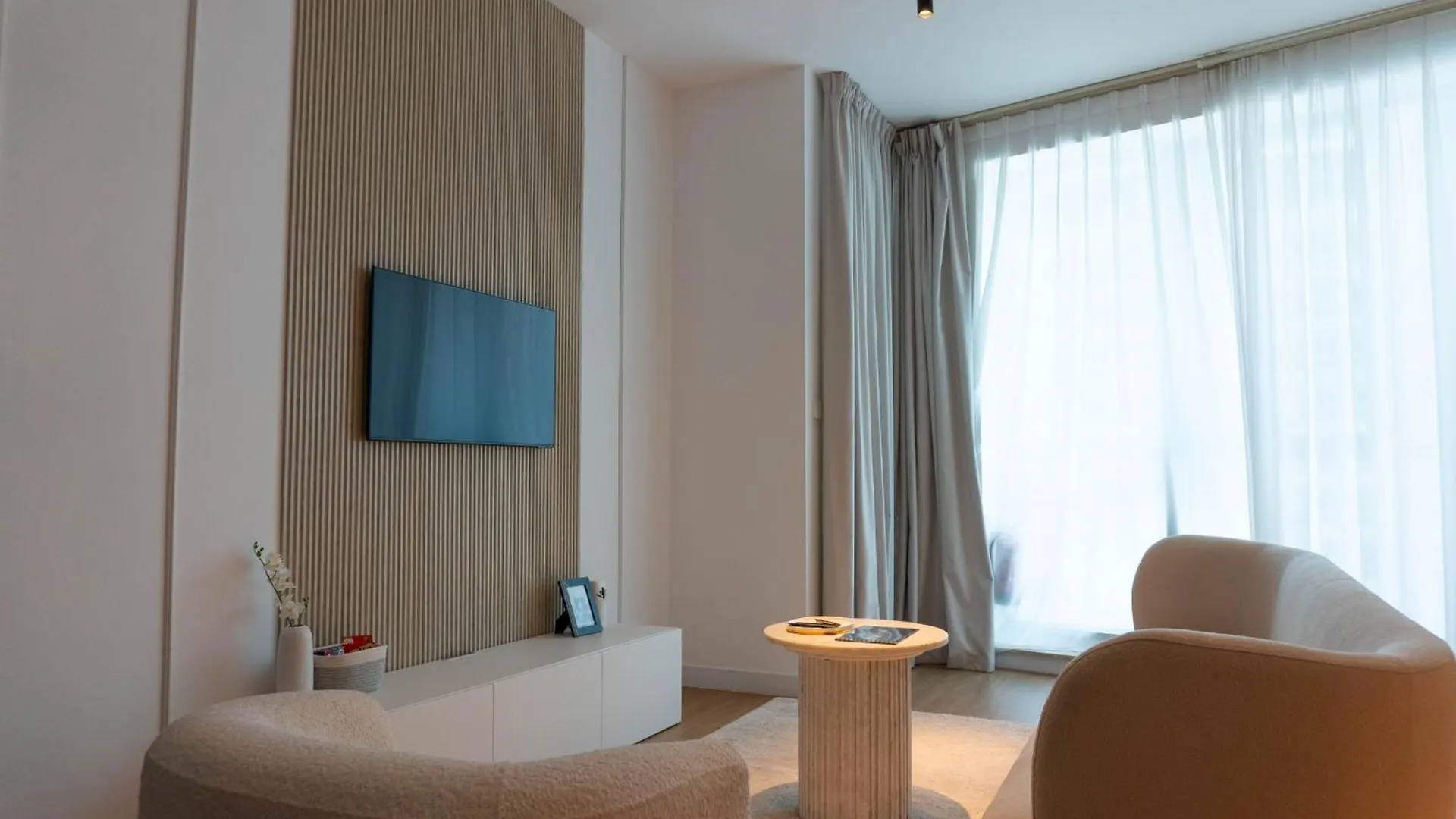 Blessed Oasis - Elegant 2Br Marina Apartment Dubai